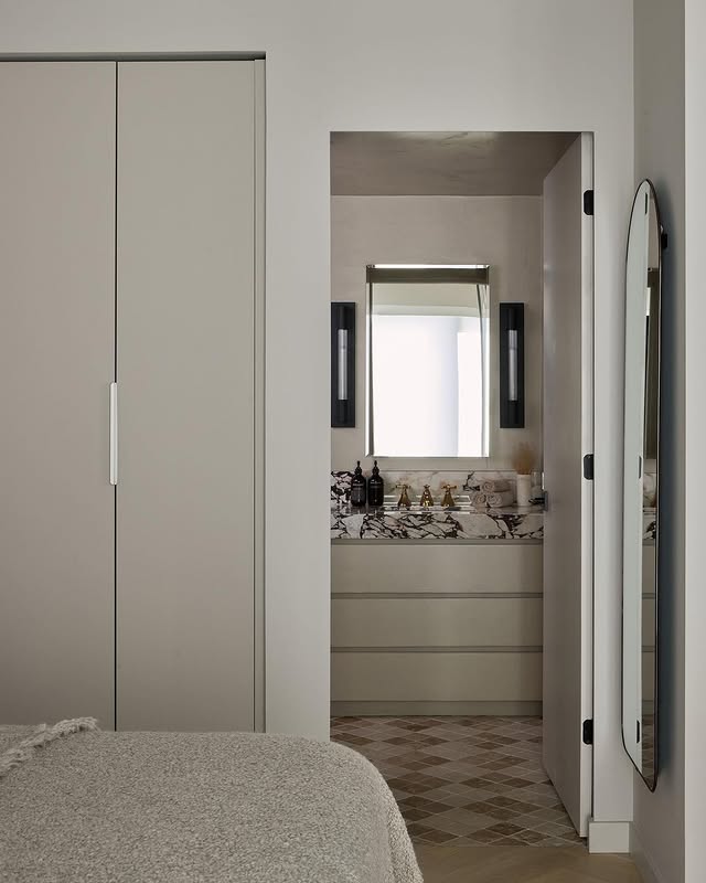 Bathroom: Calacatta Viola Marble - Marble Trend | Marble, Granite ...
